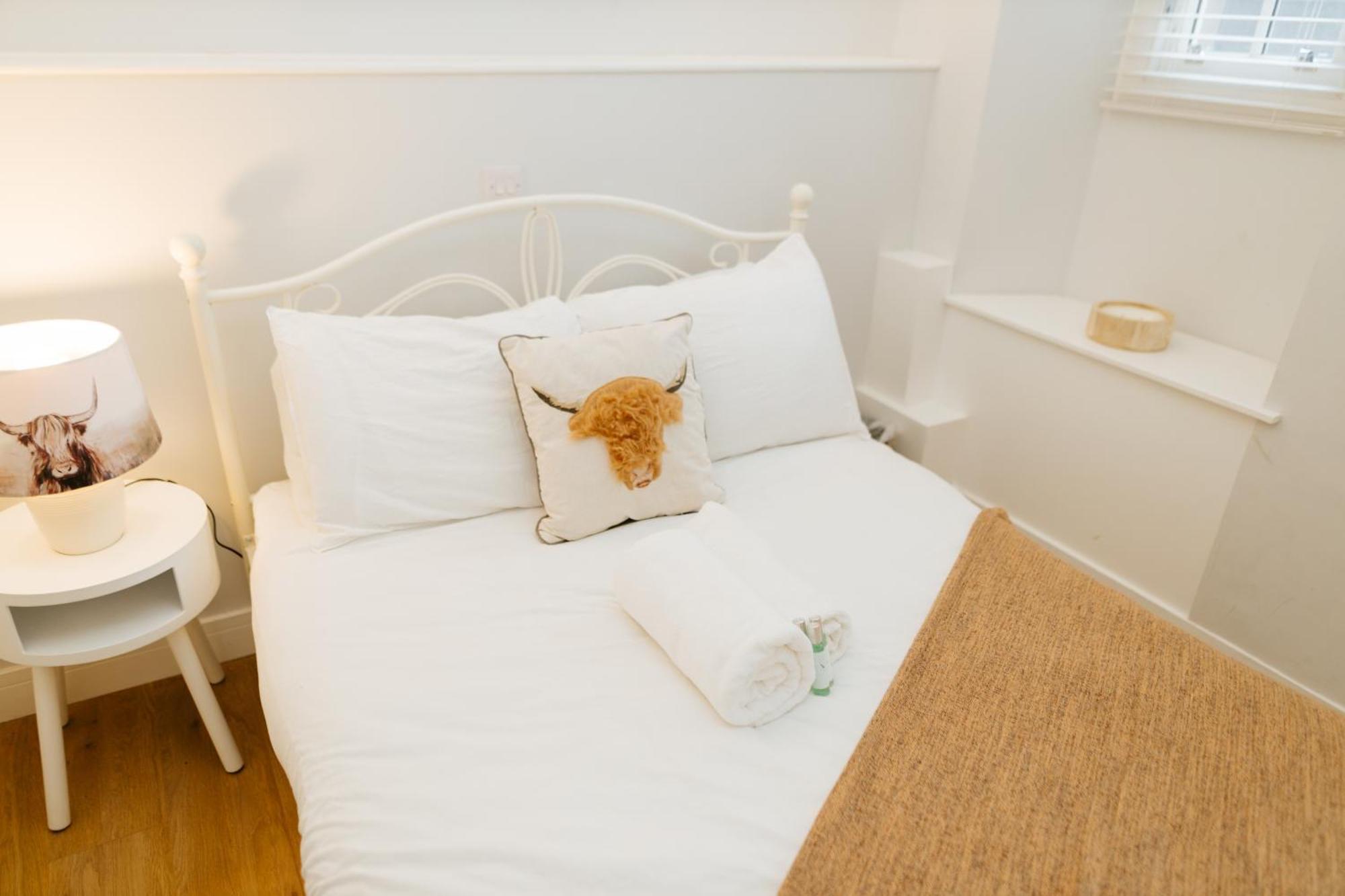 Luxury Modern 3 Bedroom Apartment In City Centre EDI Eksteriør bilde